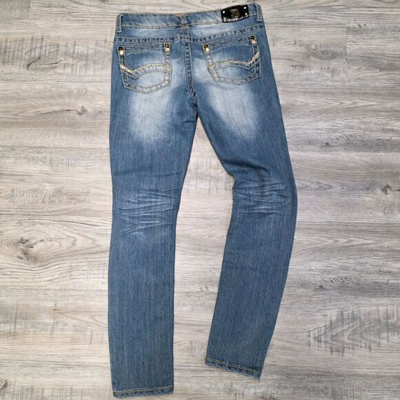 Dollhouse Studded Vintage Washed Distressed Skinny Jeans Size 9 - Picture 5 of 7